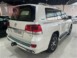 تويوتا لاندكروزر